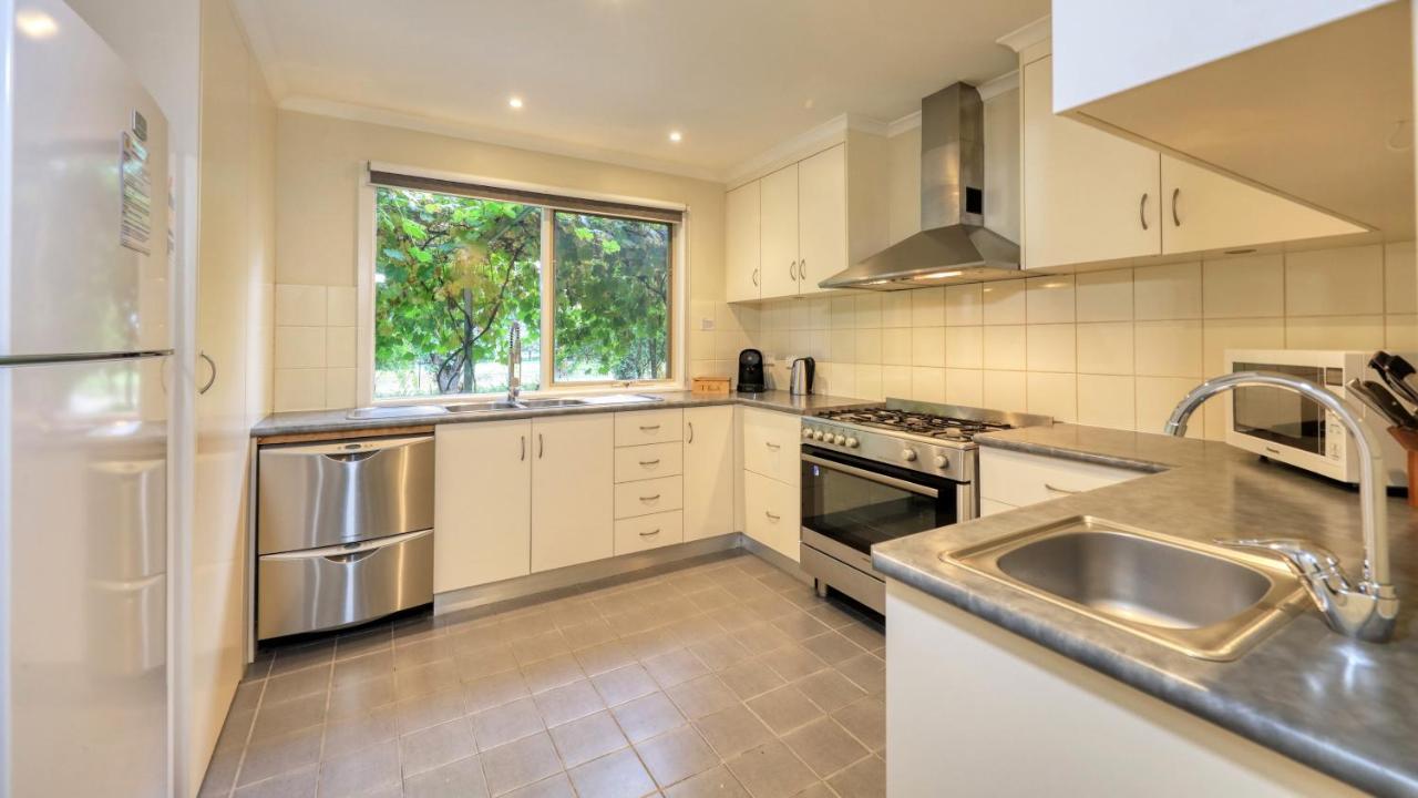 Beechworth Cedar Cottages Ngoại thất bức ảnh