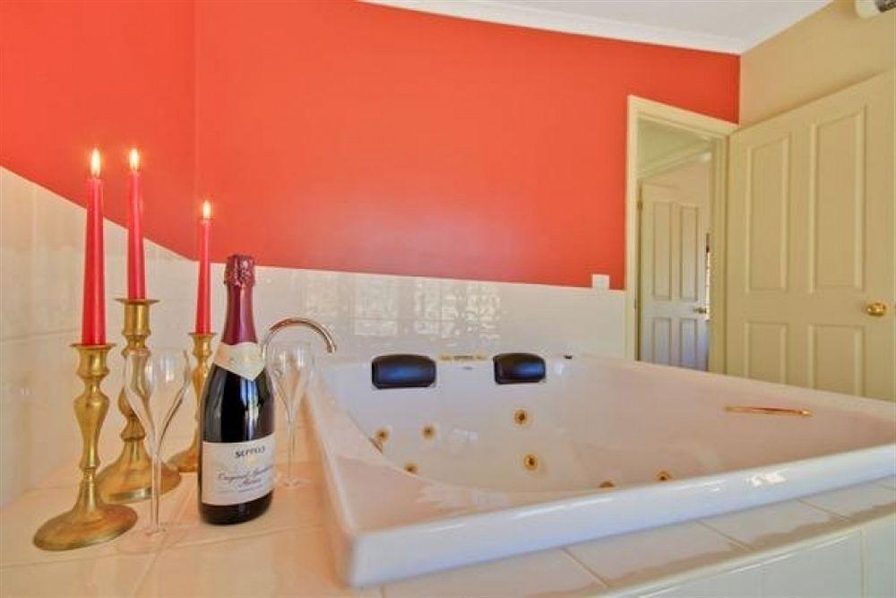 Beechworth Cedar Cottages Ngoại thất bức ảnh